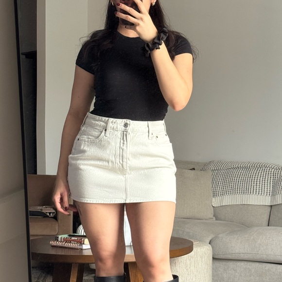 Abercrombie & Fitch Dresses & Skirts - Abercrombie & Fitch Mid Rise Denim Mini Skirt (sz27 curve love)